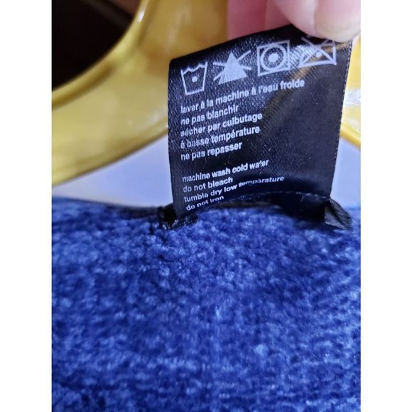 GUILTY KNITWEAR SWEATER SIZE LARGE - Picture 15 of 15